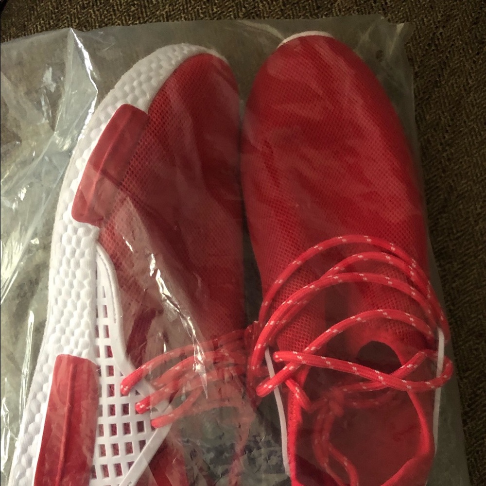 Gently worn slip on tennis shoes.